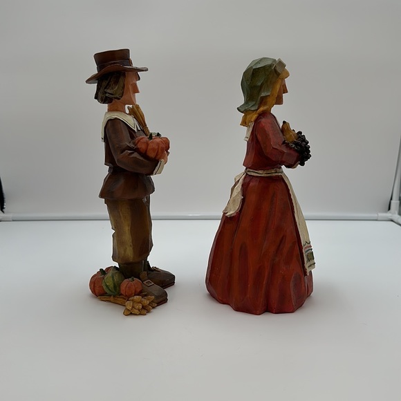 Resin PACIFIC RIM Pilgrim Couple Figurines Thanksgiving Autumn Harvest set of 2 - Picture 2 of 16